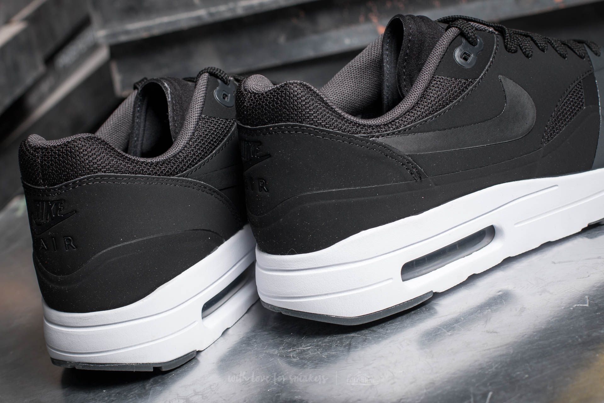 Men s shoes Nike Air Max 1 Ultra 2.0 SE Anthracite Black Black