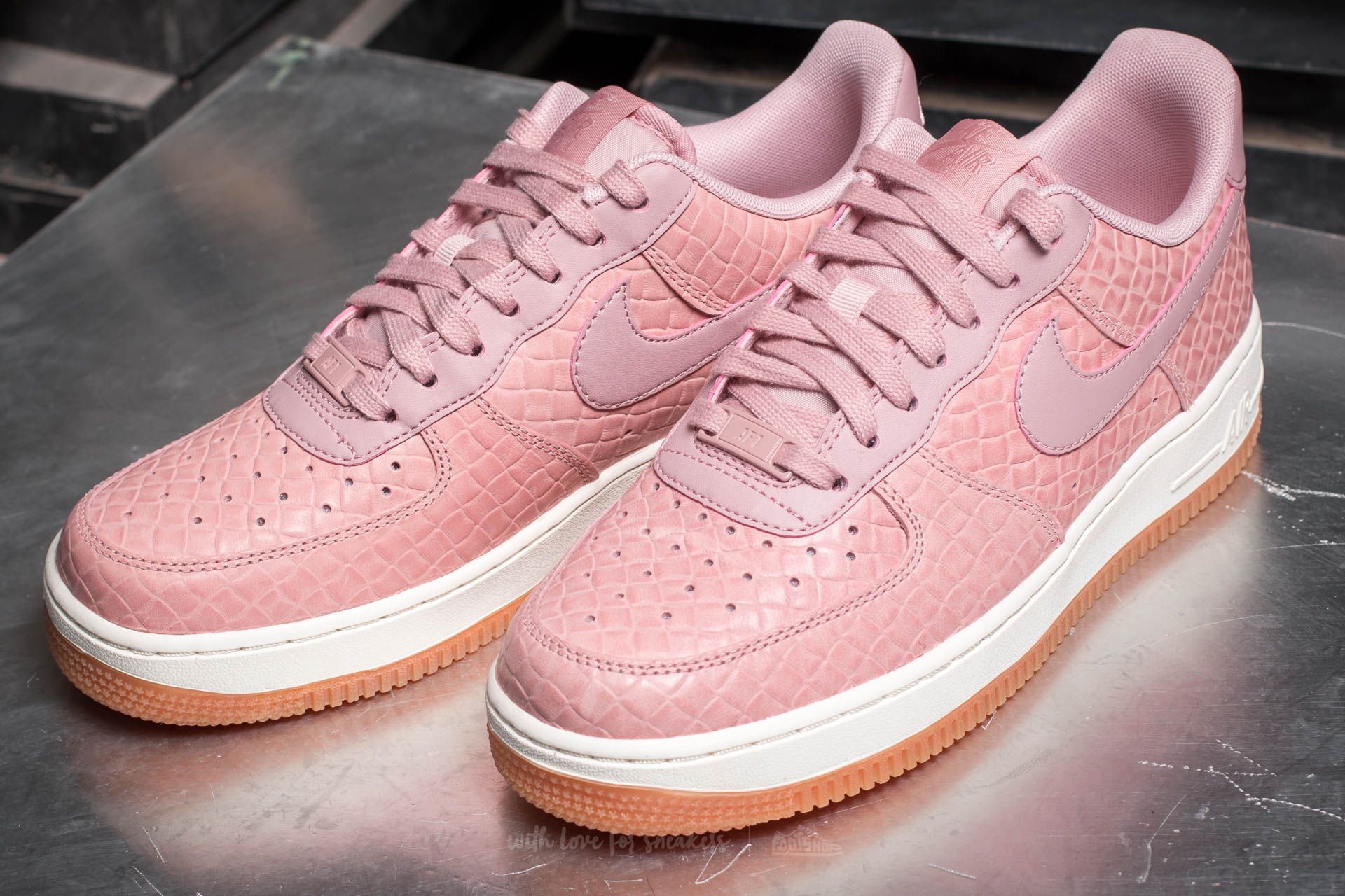 Women's shoes Nike Wmns Air Force 1 '07 Premium Pink Glaze/ Pink Glaze