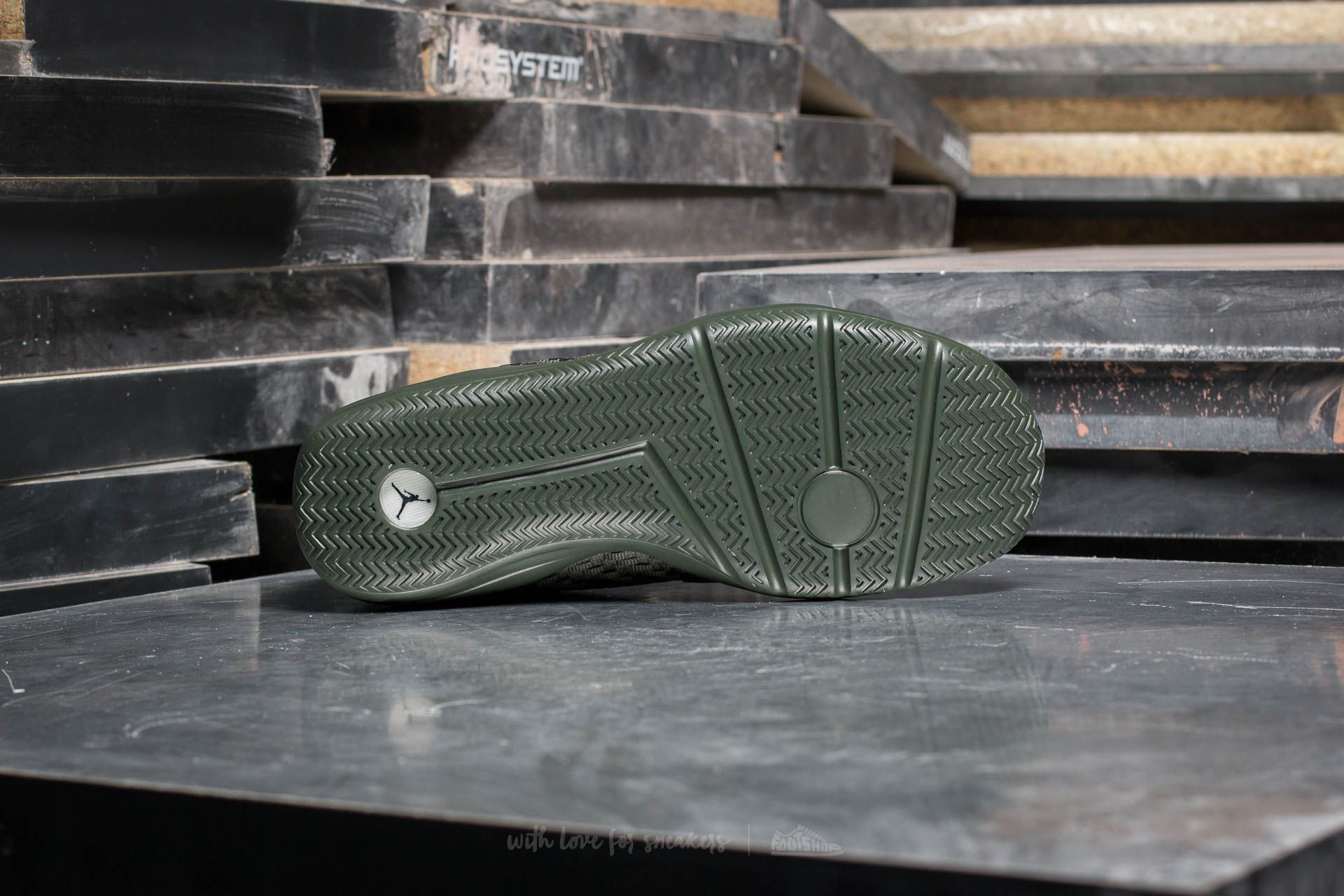 Herresko Jordan Eclipse Chukka Sequoia/ Black