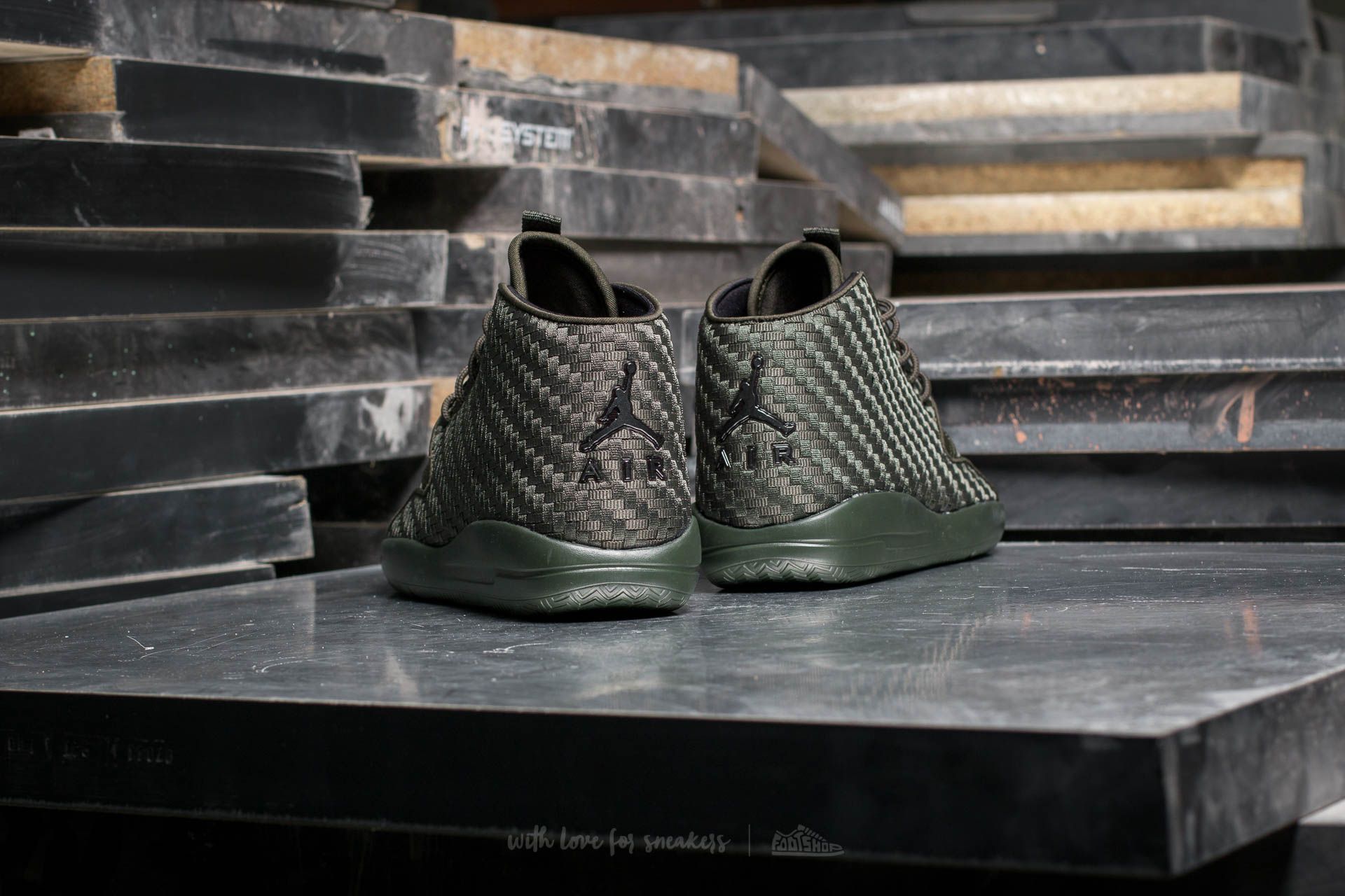 Men s shoes Jordan Eclipse Chukka Sequoia Black Footshop