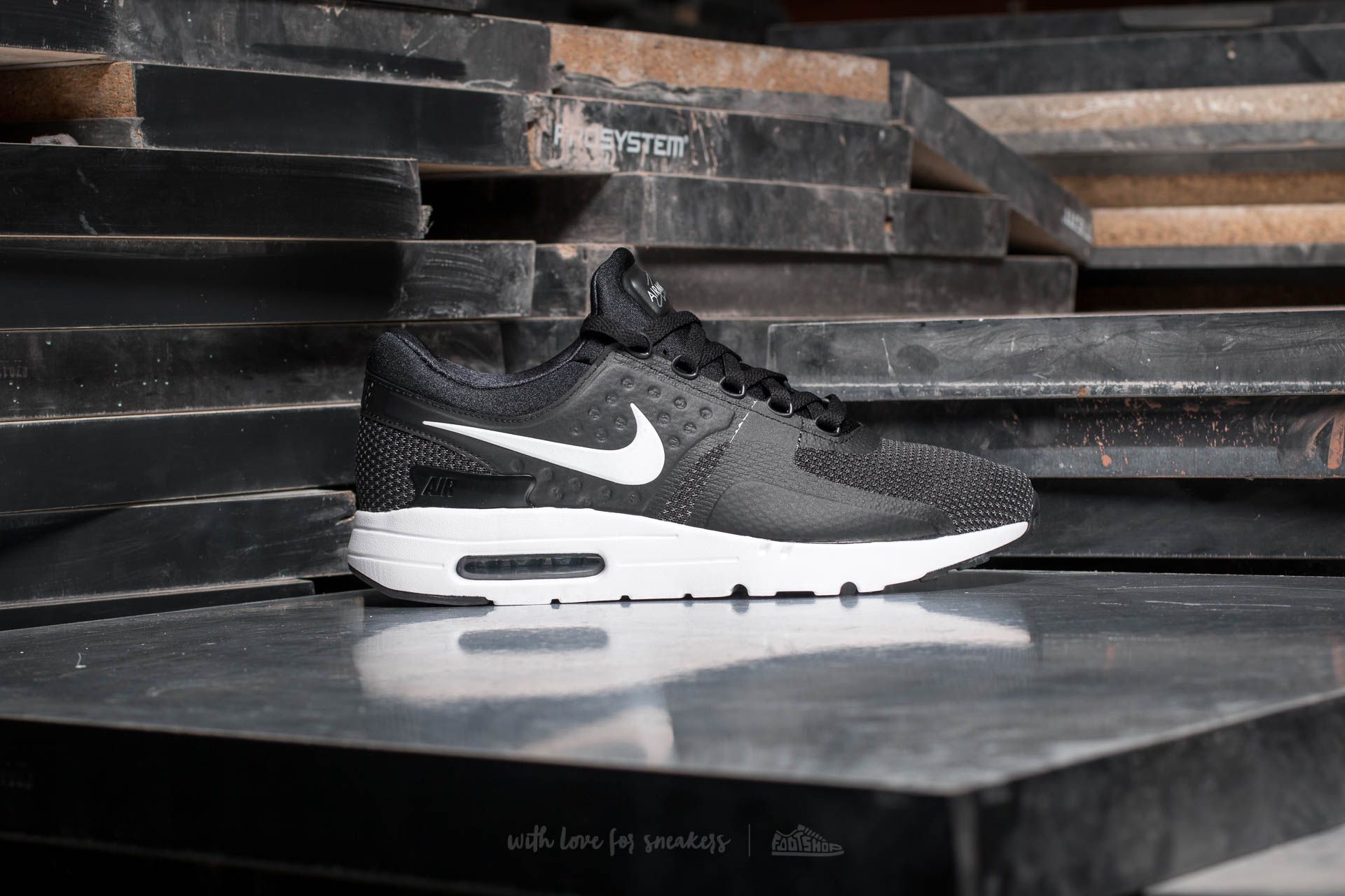 Men's shoes Nike Air Max Zero Essential Black/ White-Dark Grey
