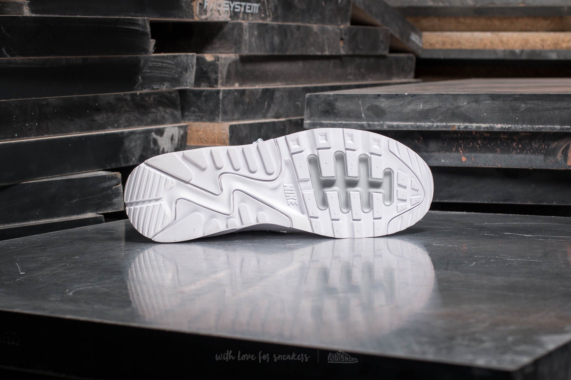 Női cipők Nike Wmns Air Max 90 Ultra 2.0 White/ Metallic Platinum-White
