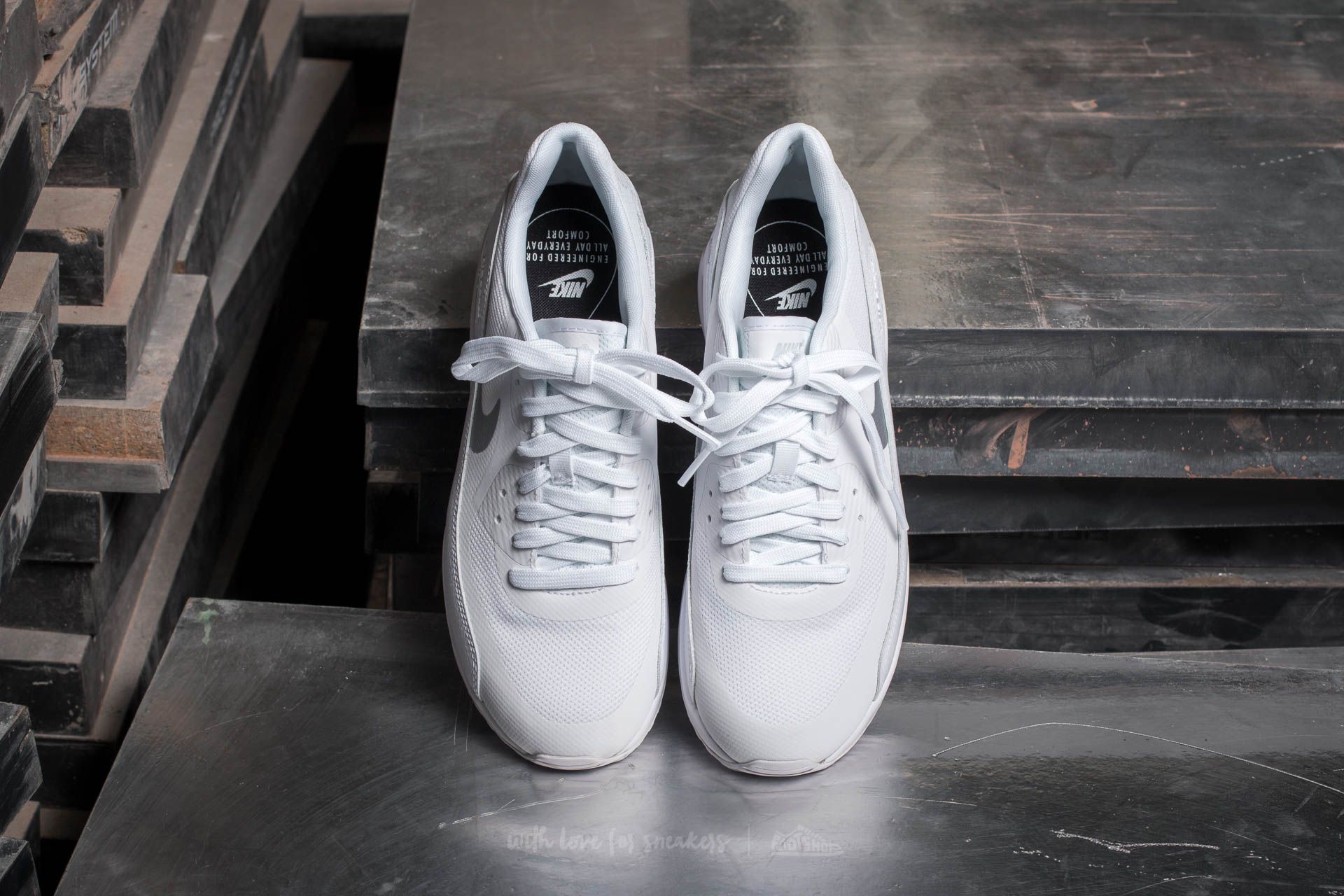 Női cipők Nike Wmns Air Max 90 Ultra 2.0 White/ Metallic Platinum-White