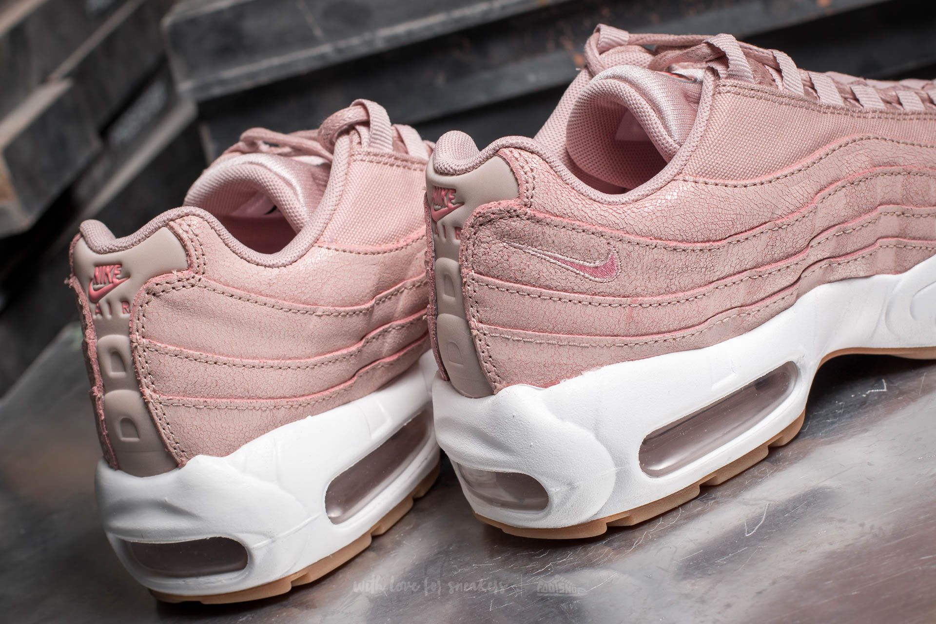 Women s shoes Nike Wmns Air Max 95 Premium Pink Oxford Pink