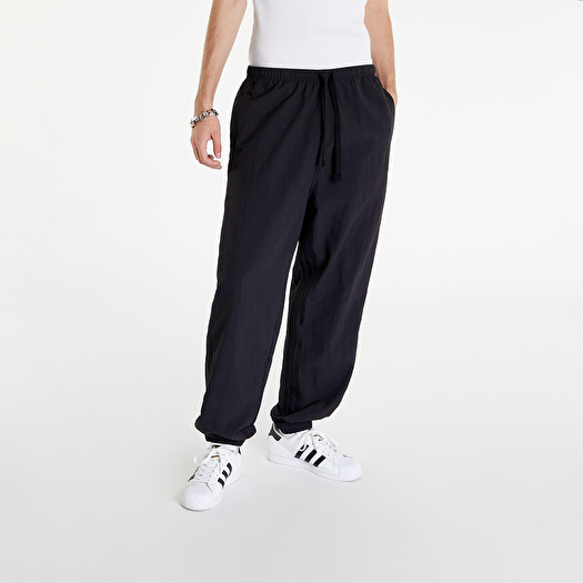 Adidas pantalon deals chino negro