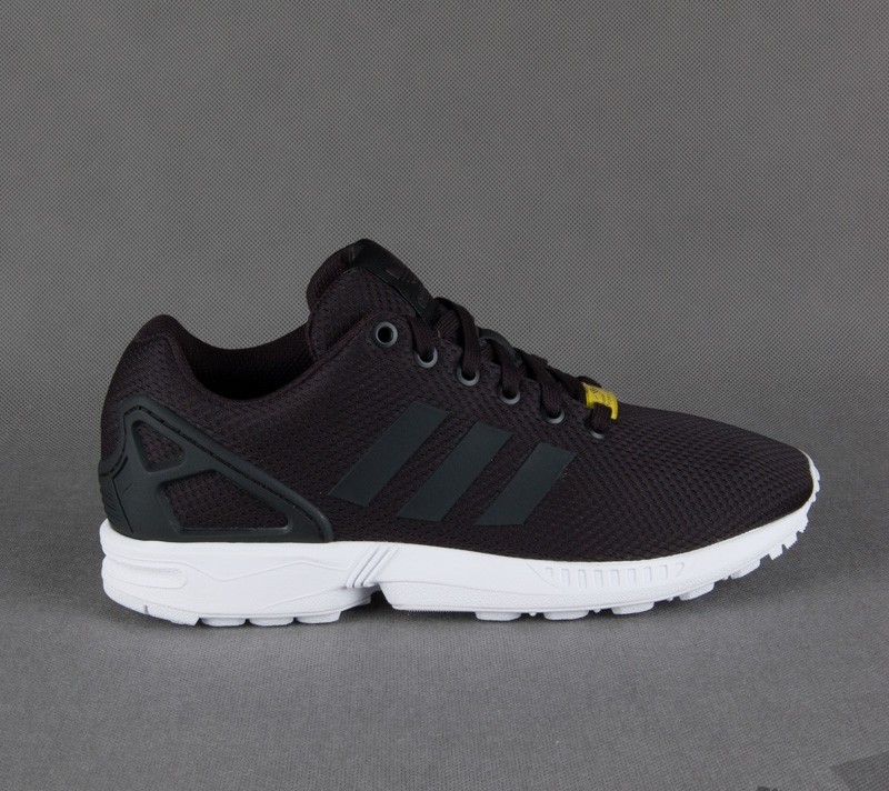 adidas flux black and white
