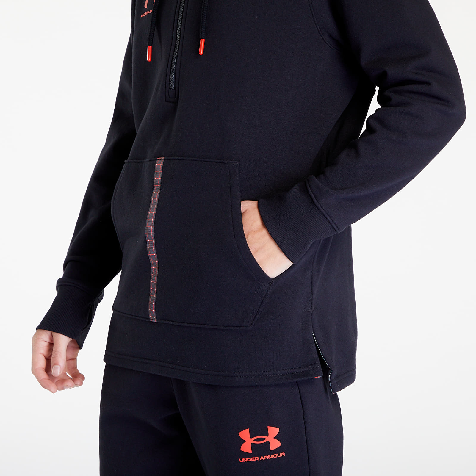 Mikiny Under Armour Accelerate Hoodie Black