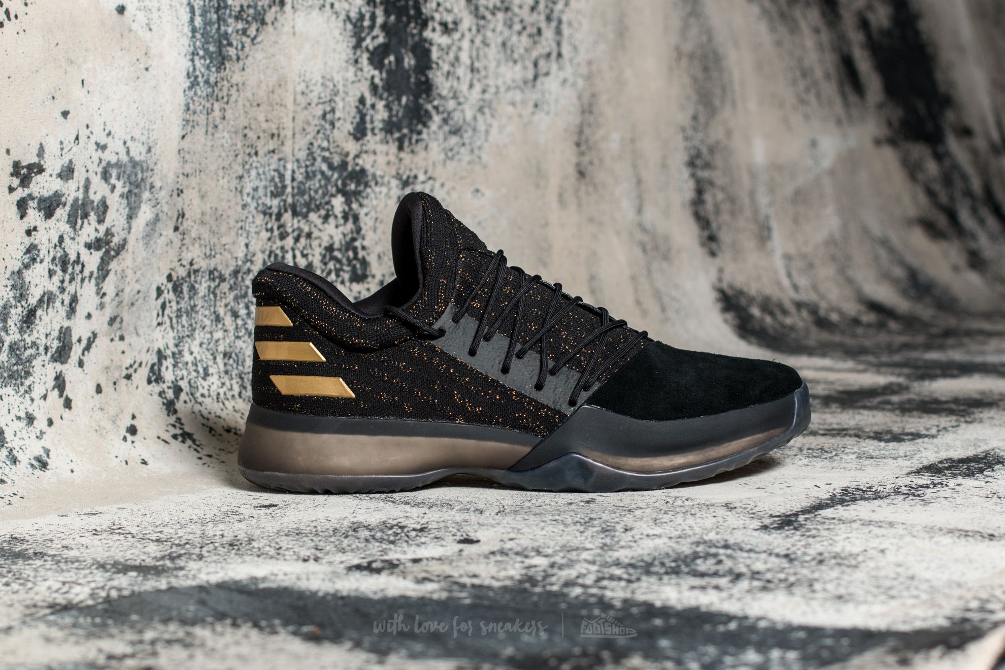 Harden volume 1 on sale black and gold