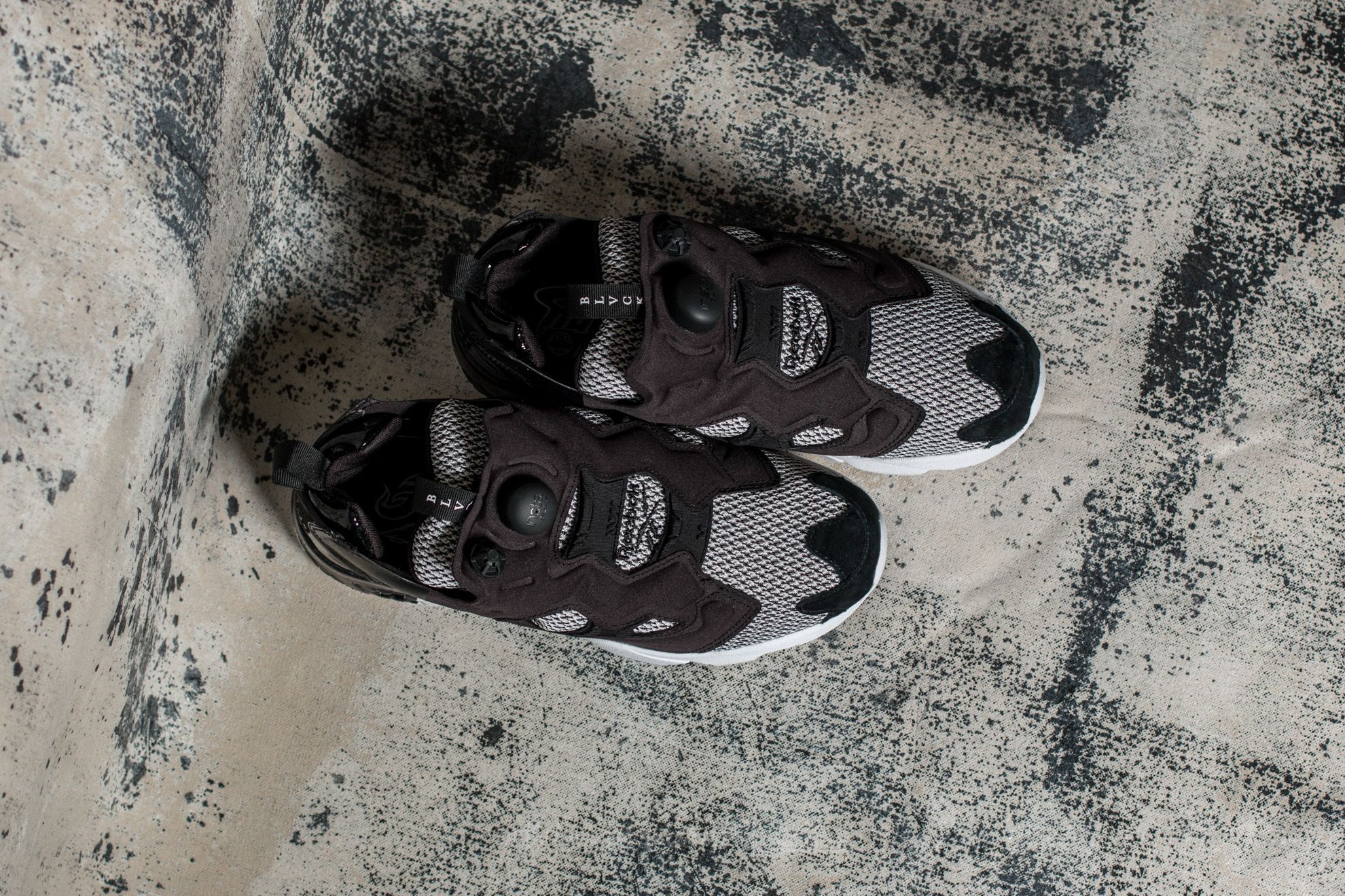 Reebok instapump fury og x black scale hot sale