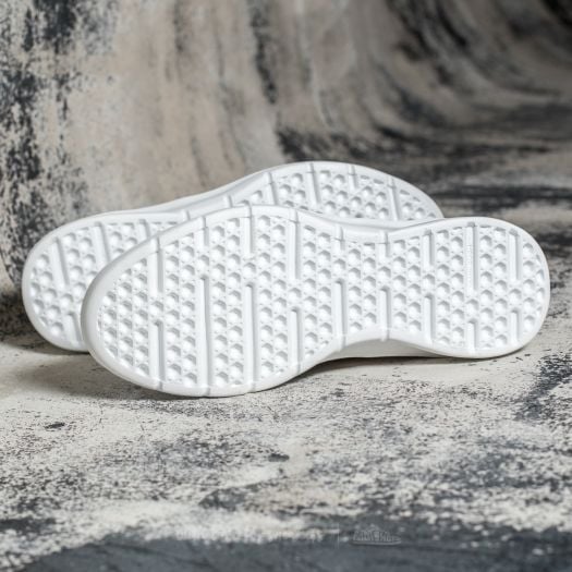 Vans iso deals 2 on feet