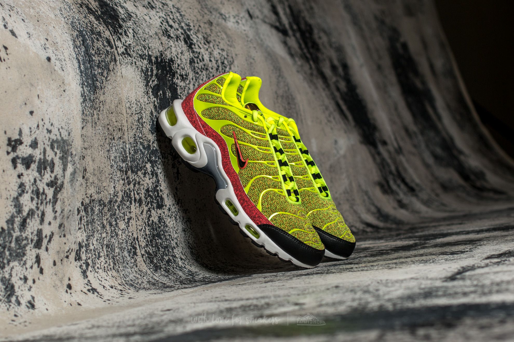 Nike air max plus hot clearance punch