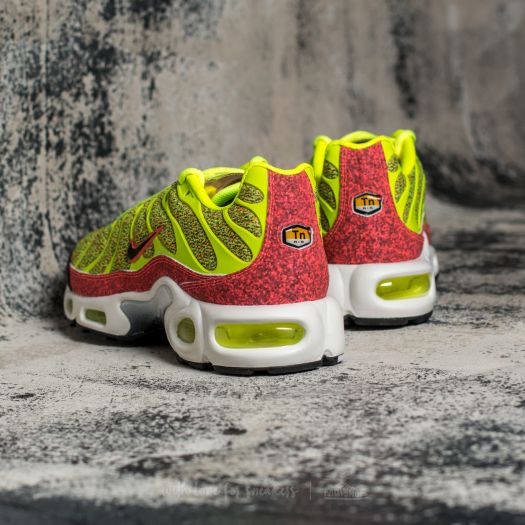 Nike air force max black volt hot punch sales