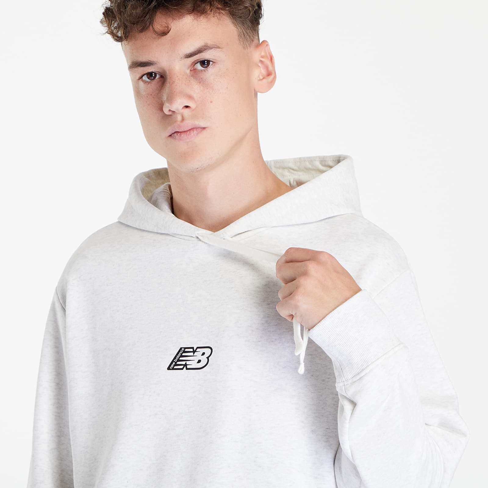 new-balance-essentials-fleece-hoodie