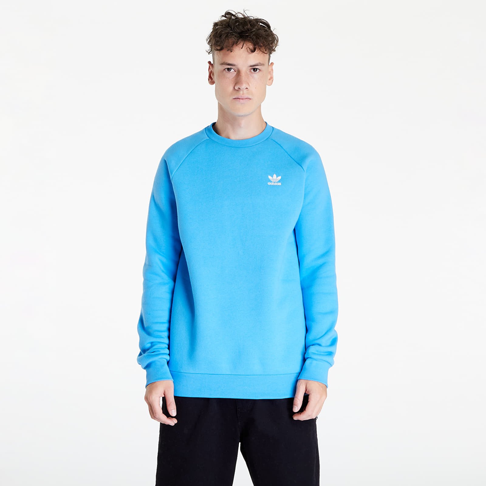 Hupparit ja collegepaidat adidas Adicolor Essential Trefoil Crewneck Sweatshirt Pulse Blue
