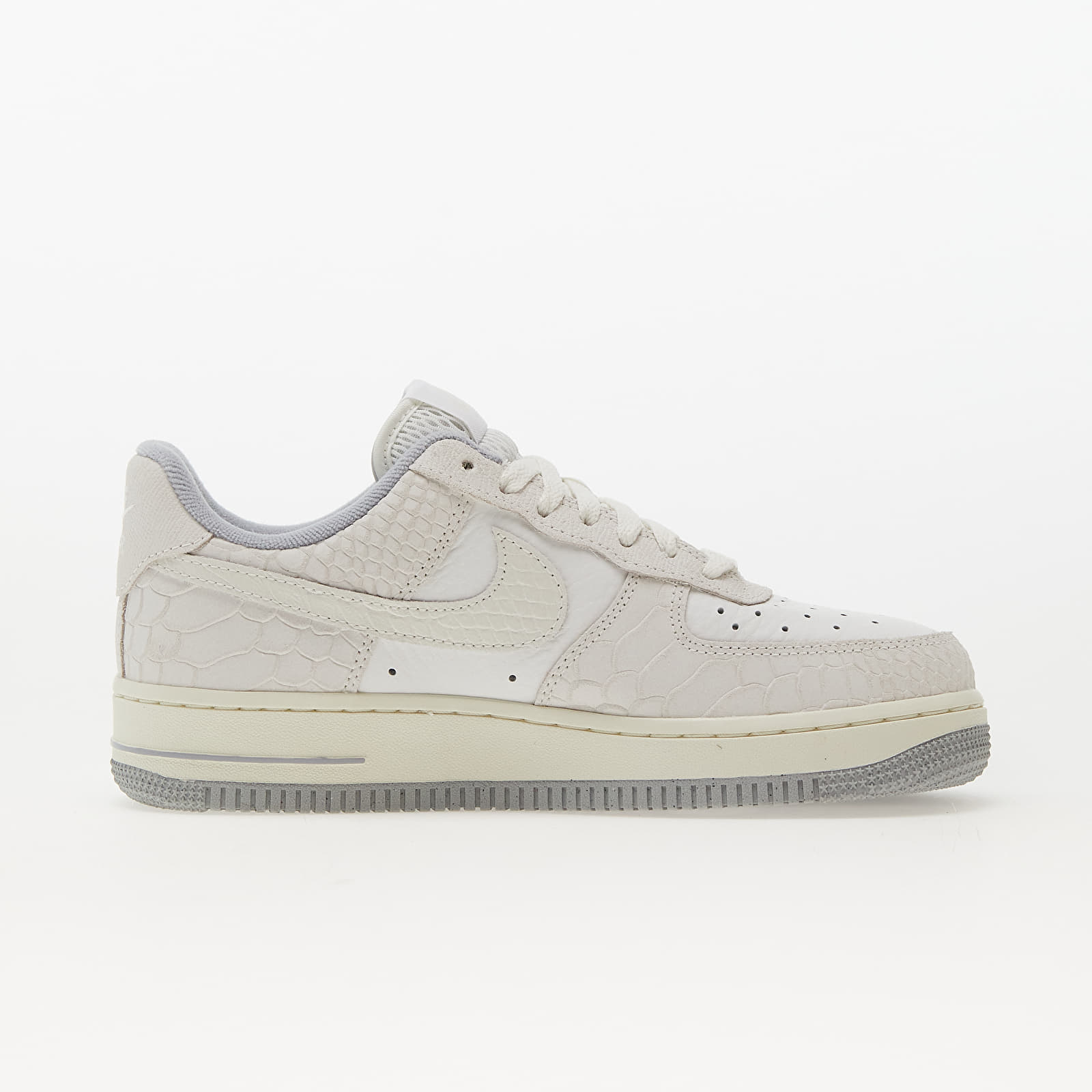 Dámske topánky a tenisky Nike Wmns Air Force 1 '07 Summit White/ Summit White-Sail-Wolf Grey