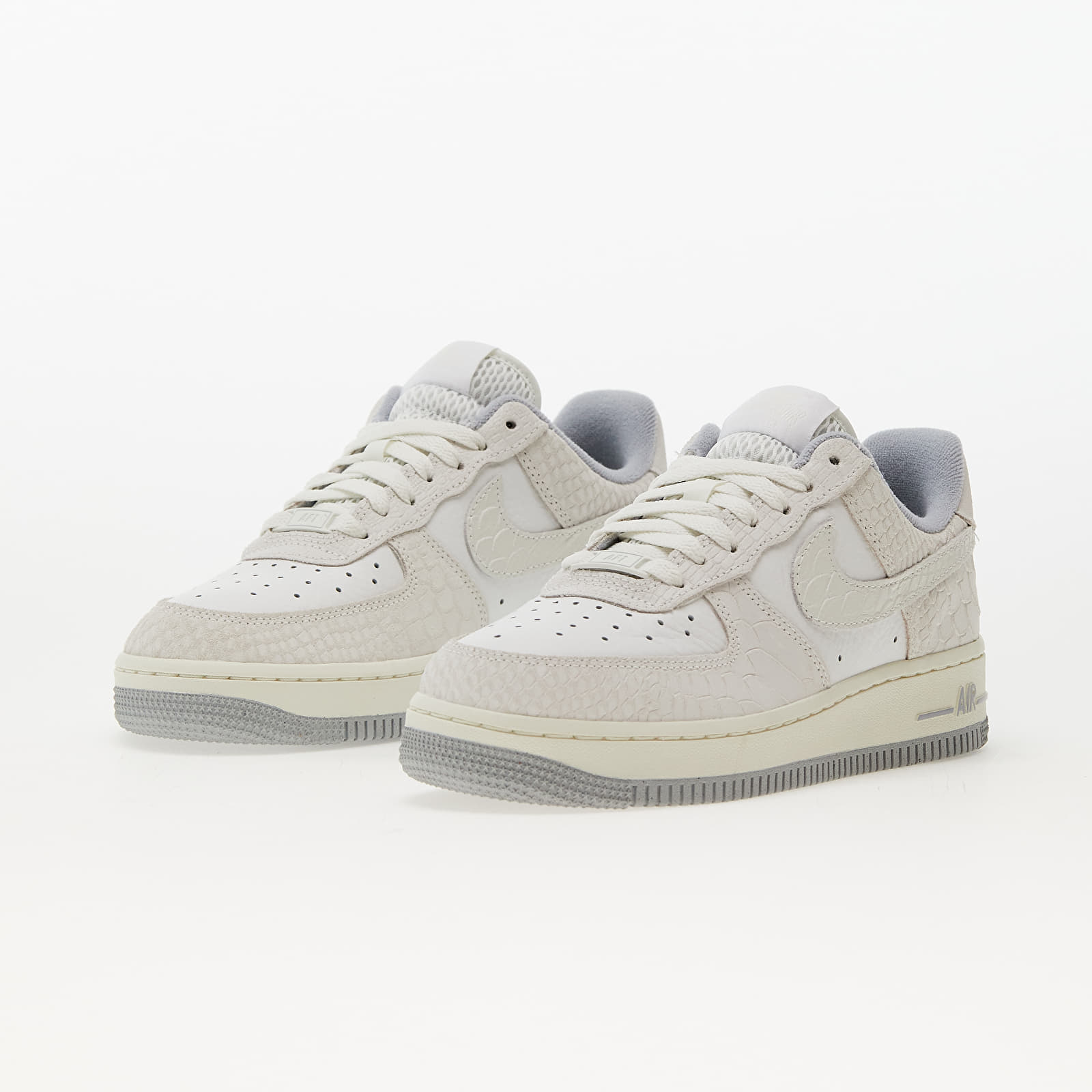 Dámske topánky a tenisky Nike Wmns Air Force 1 '07 Summit White/ Summit White-Sail-Wolf Grey