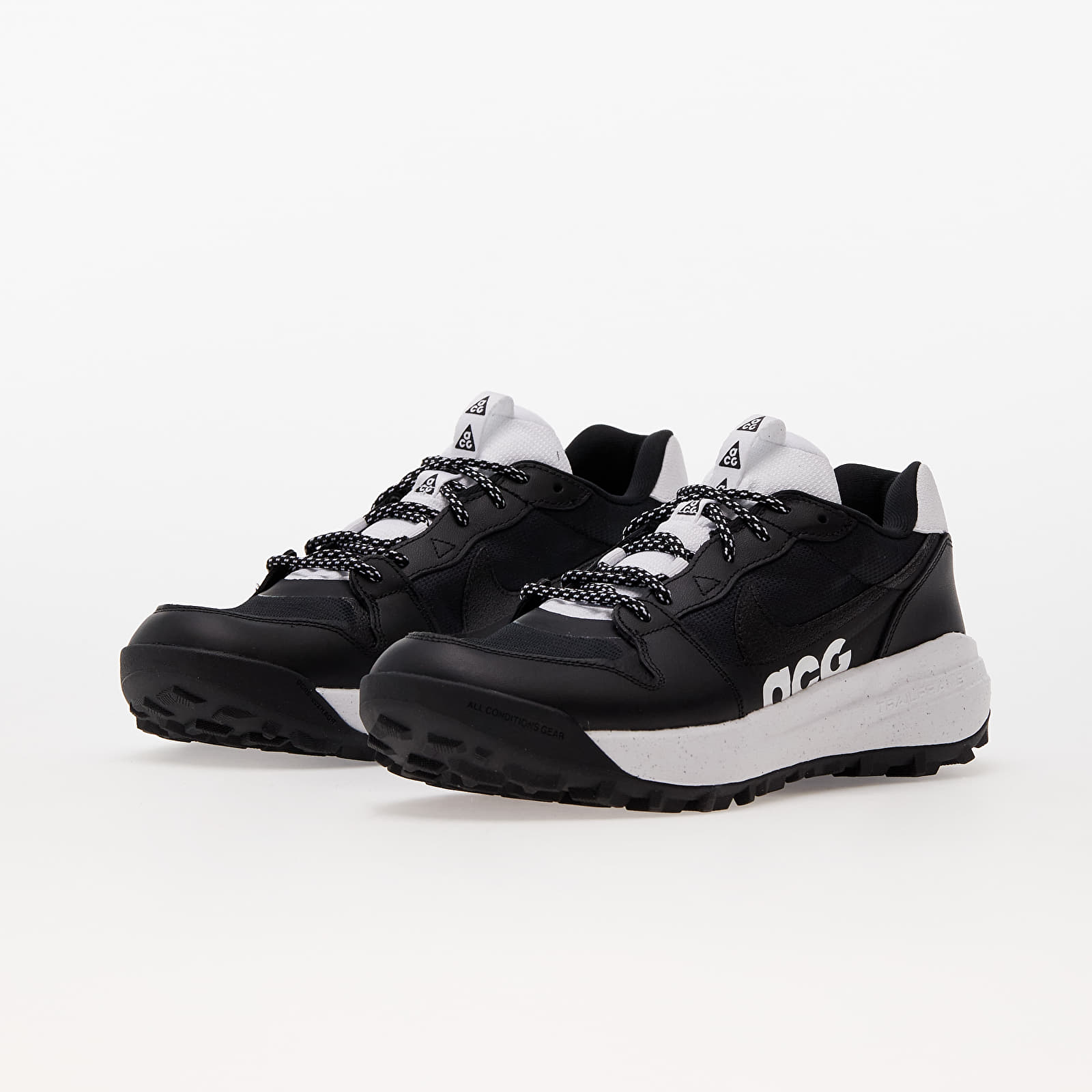 Men s shoes Nike ACG Lowcate Black White Black White Footshop