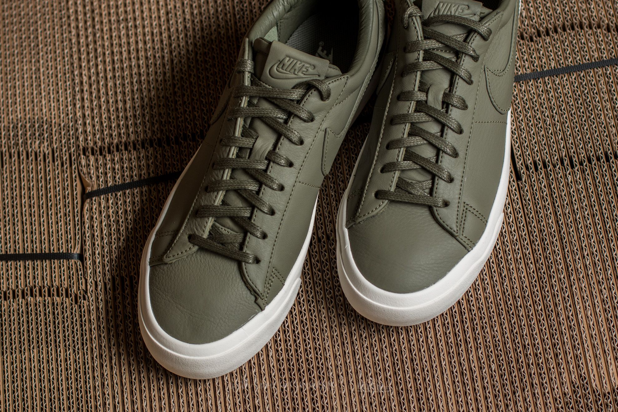 Nikelab hotsell blazer low
