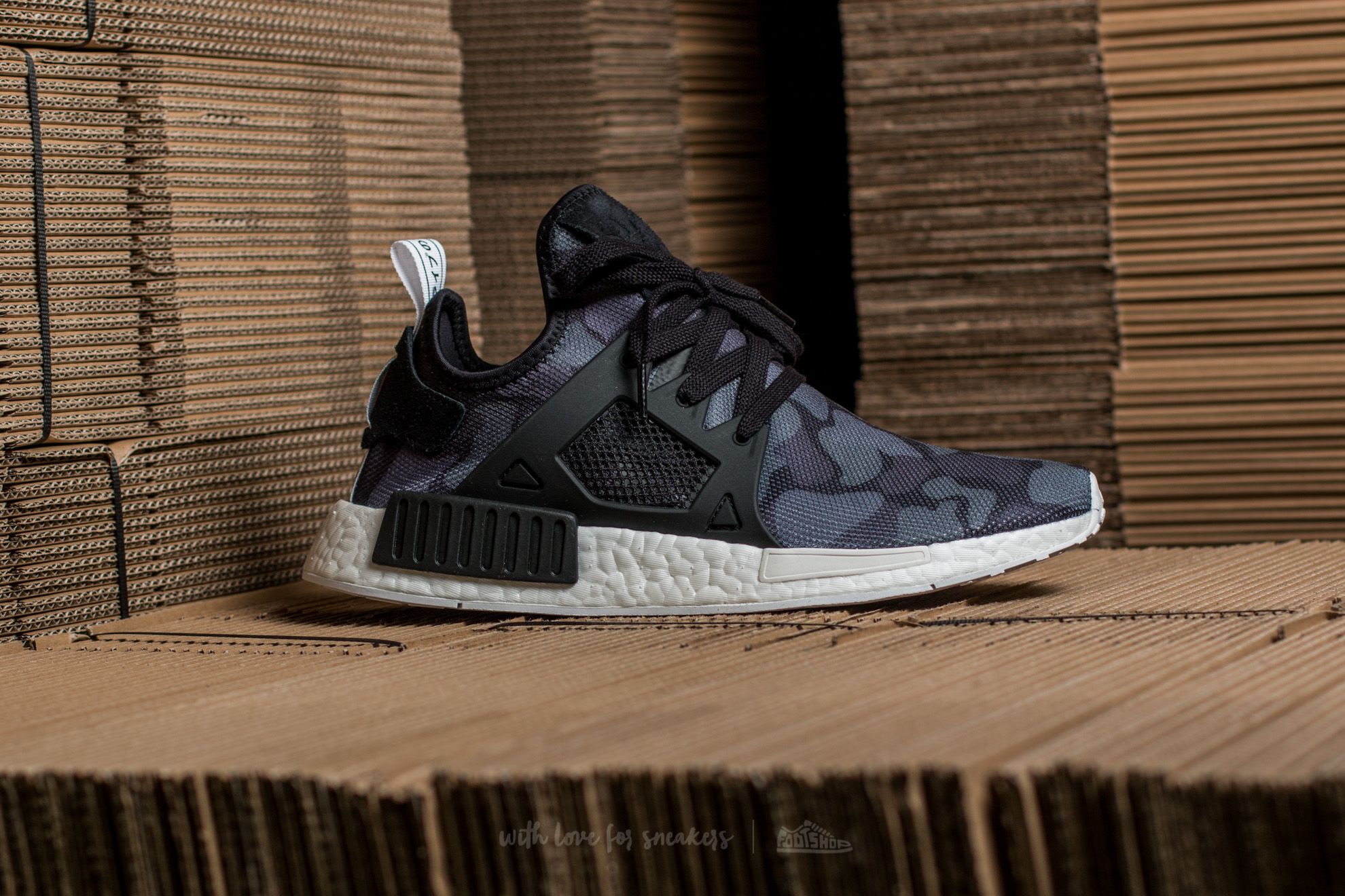 adidas gazelle silver green womens Adidas NMD XR1 Triple White main image 0