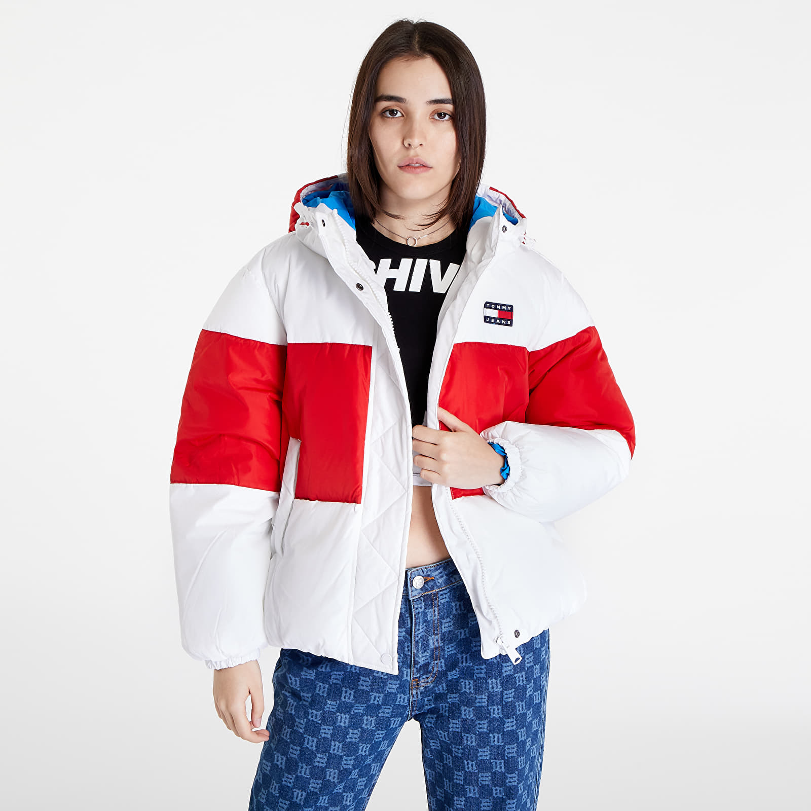 Якета Tommy Jeans Shiny Badge Puffer Red