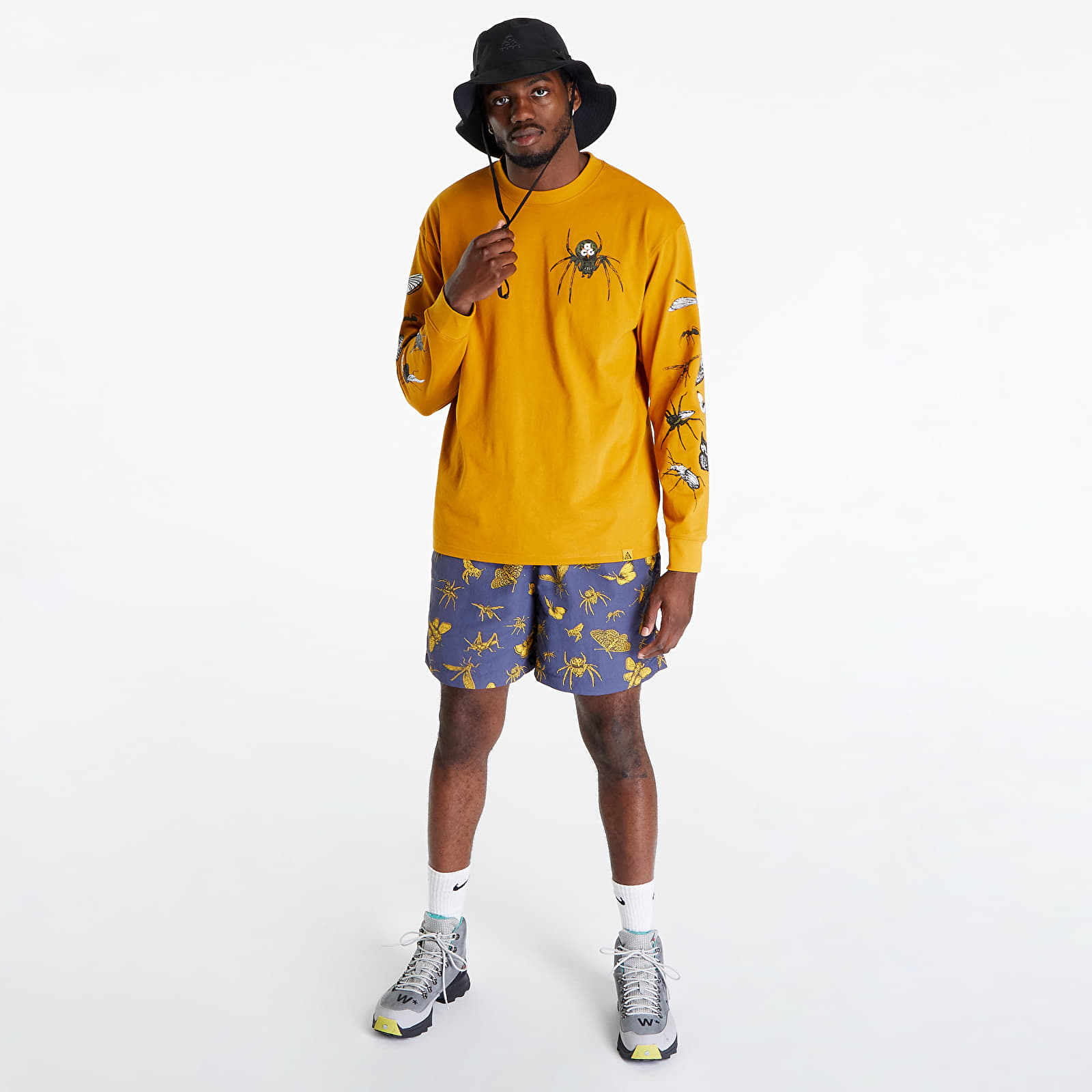 Majice T-shirt Nike ACG "Insects" Men's Long-Sleeve T-Shirt Gold Suede