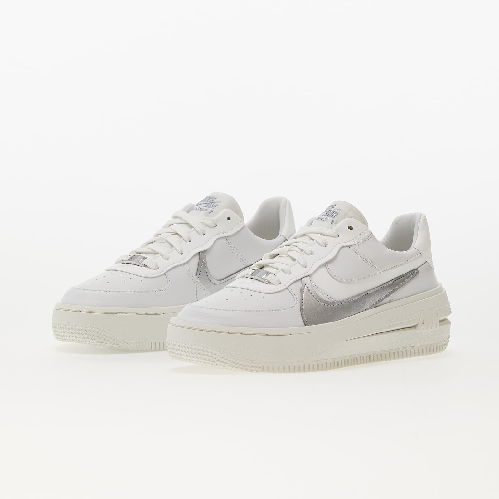 Chaussures et baskets femme Nike W Air Force 1 PLT.AF.ORM Summit White/ Metallic Silver-Sail