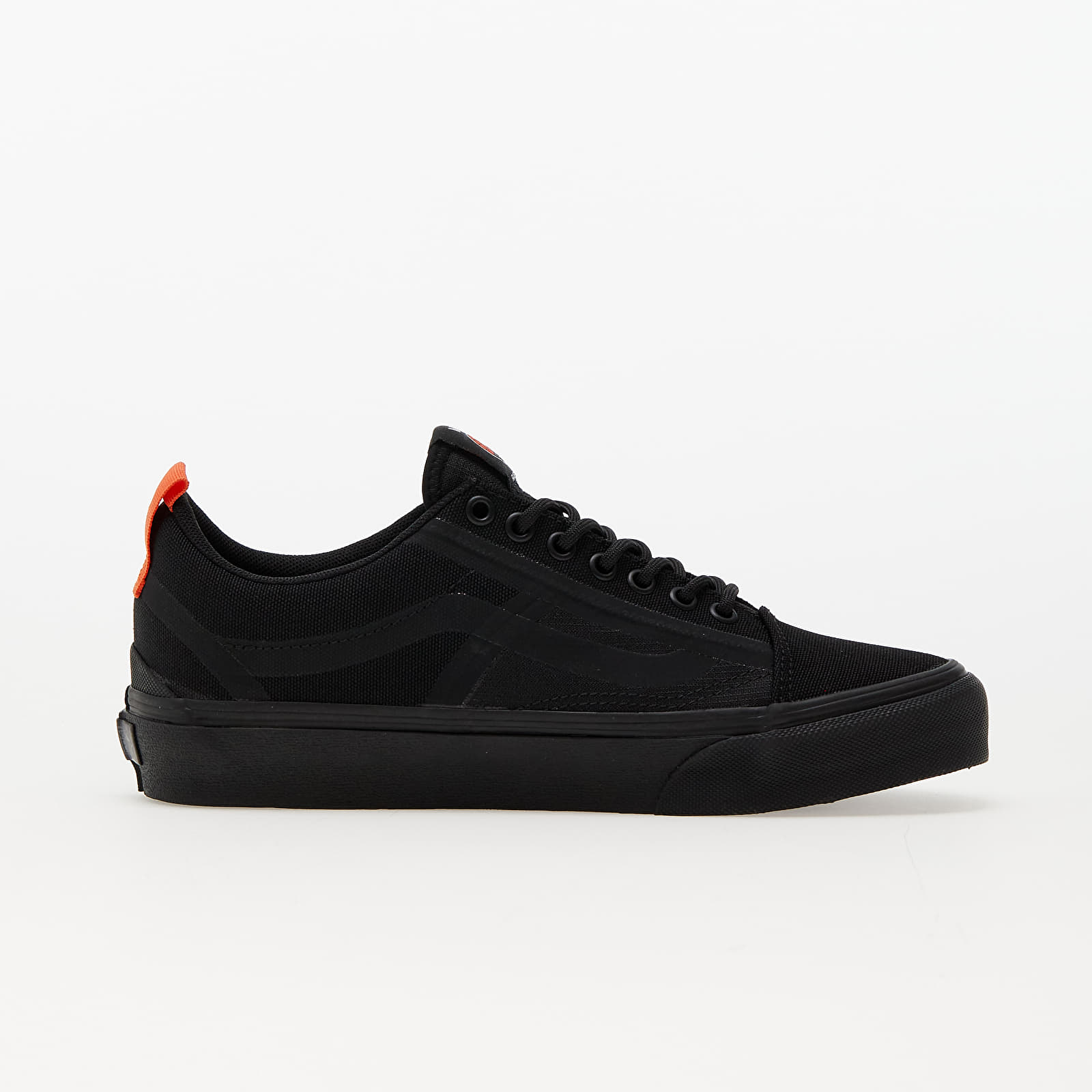 Vans old skool 2025 trainers in black vd3hbka