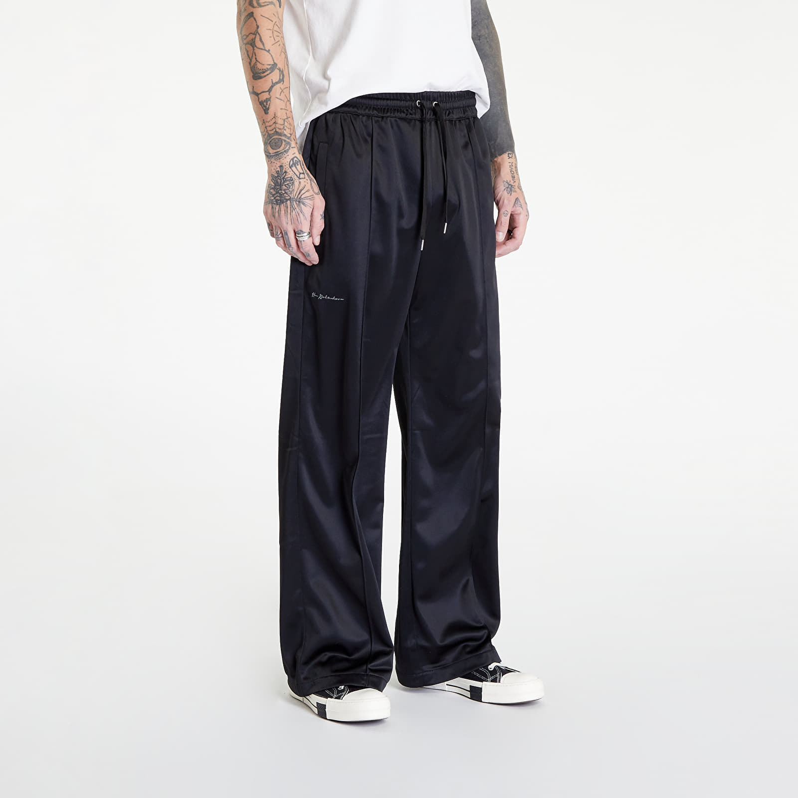 【関税込み】Han Kjobenhavn ブラック バギーパンツ Pants Han Kjøbenhavn Loose Track Pants Black | Footshop