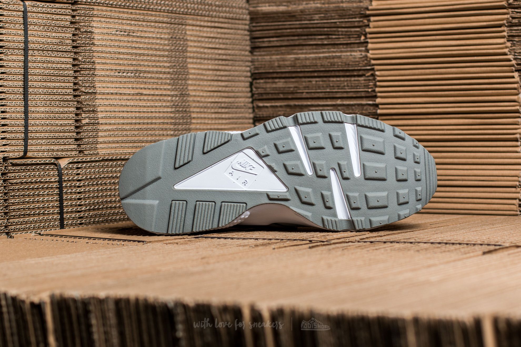 Men's shoes Nike Air Huarache Wolf Grey/ Wolf Grey-Wolf Grey
