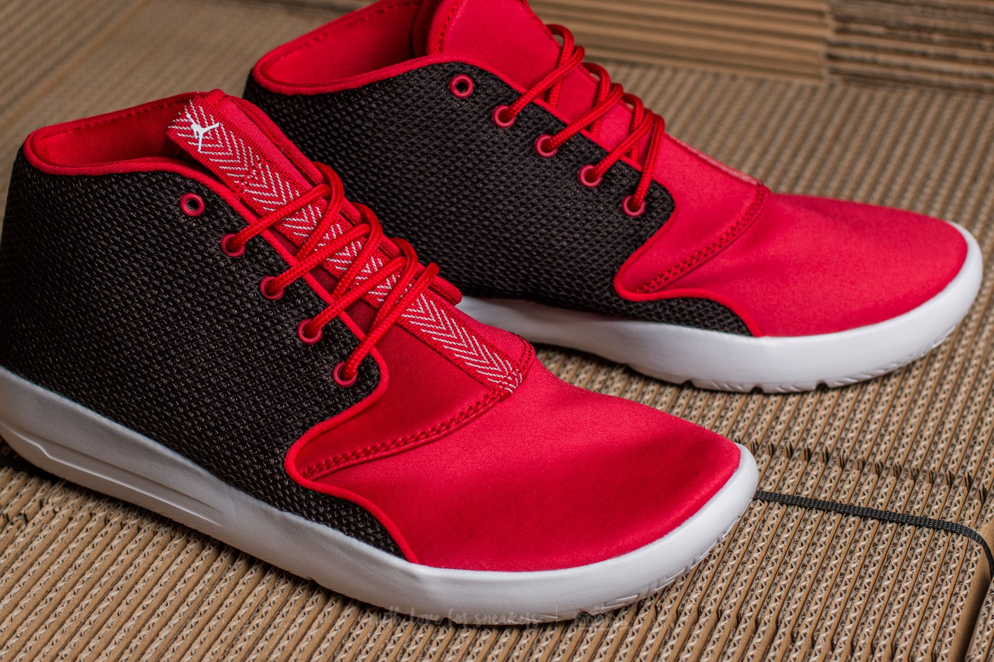 Nike Air Jordan Eclipse Chukka Gym Red Black White Men\'s 12.5 Shoes 881453-600 Nike Air Jordan Eclipse University Red White Black 724010  main image 3