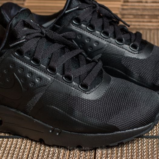 Nike zero noir top