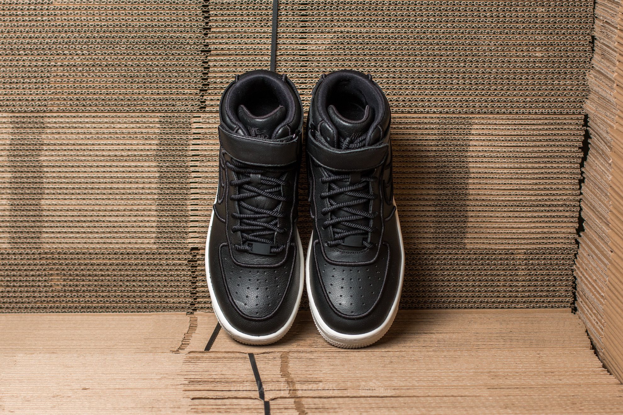 Sapatos de mulher Nike Wmns Air Force 1 Upstep Hi SI Black/ Black-Ivory