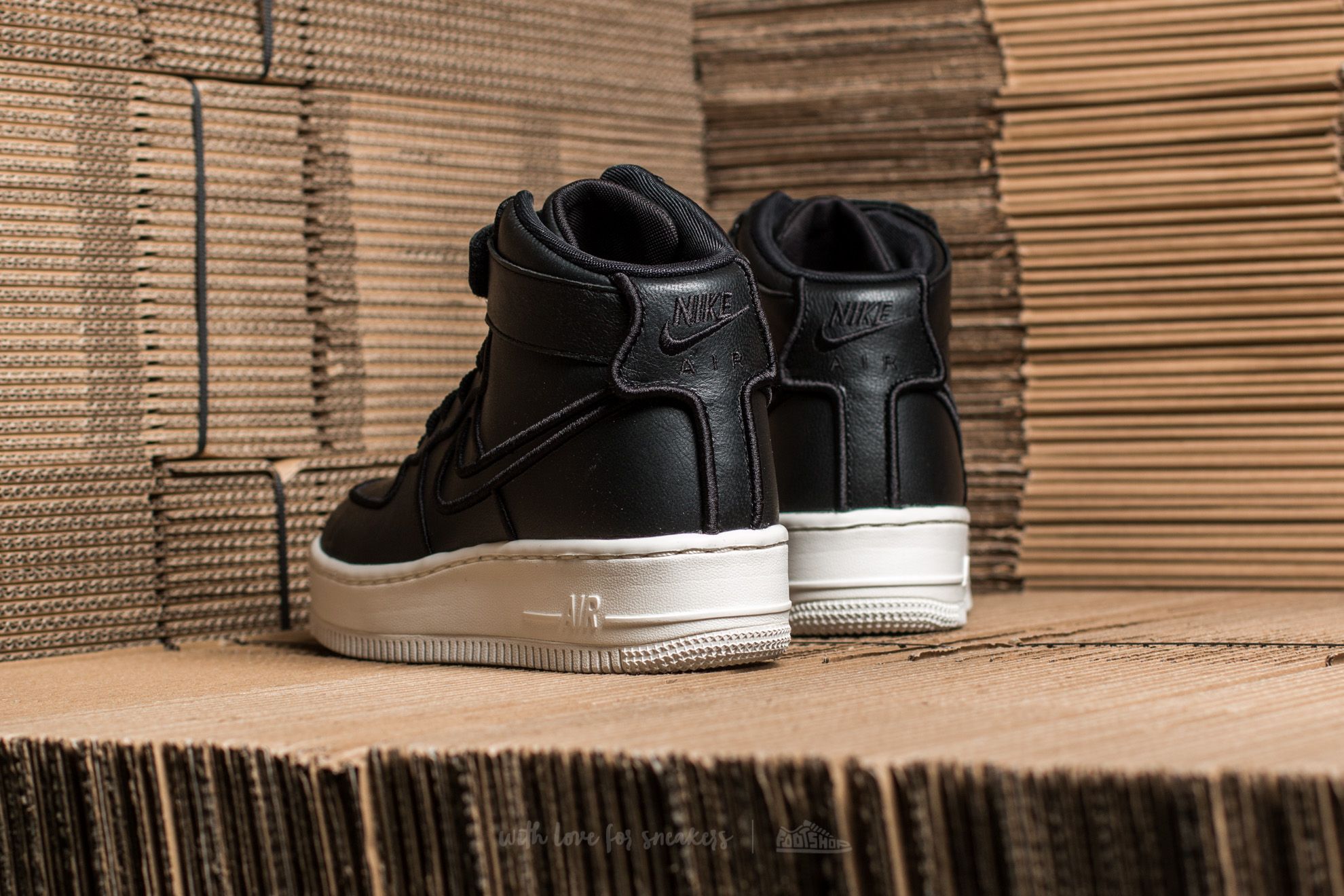 Sapatos de mulher Nike Wmns Air Force 1 Upstep Hi SI Black/ Black-Ivory