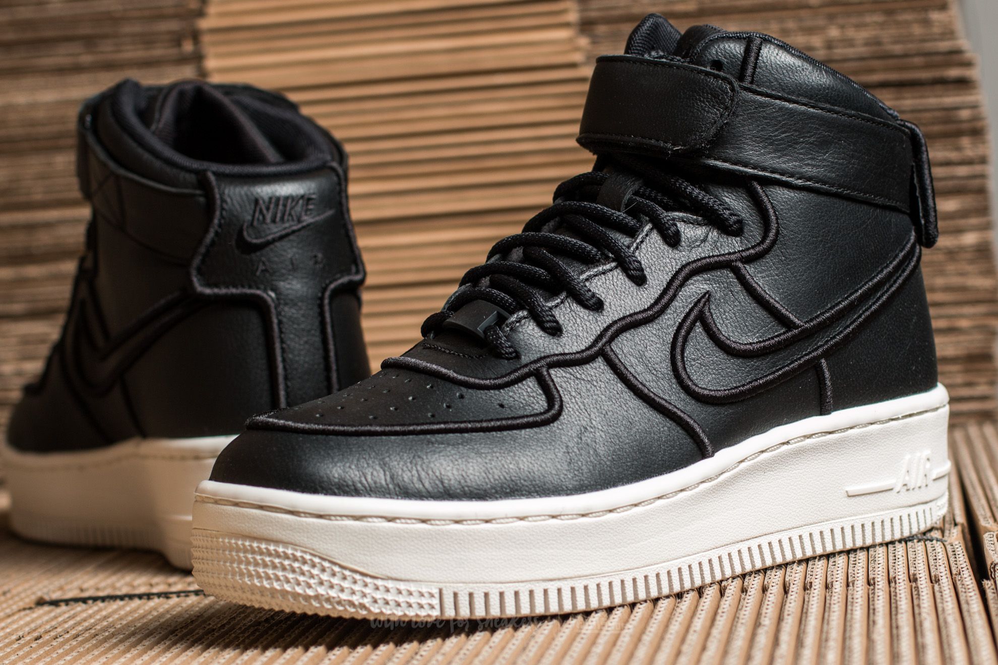 Sapatos de mulher Nike Wmns Air Force 1 Upstep Hi SI Black/ Black-Ivory