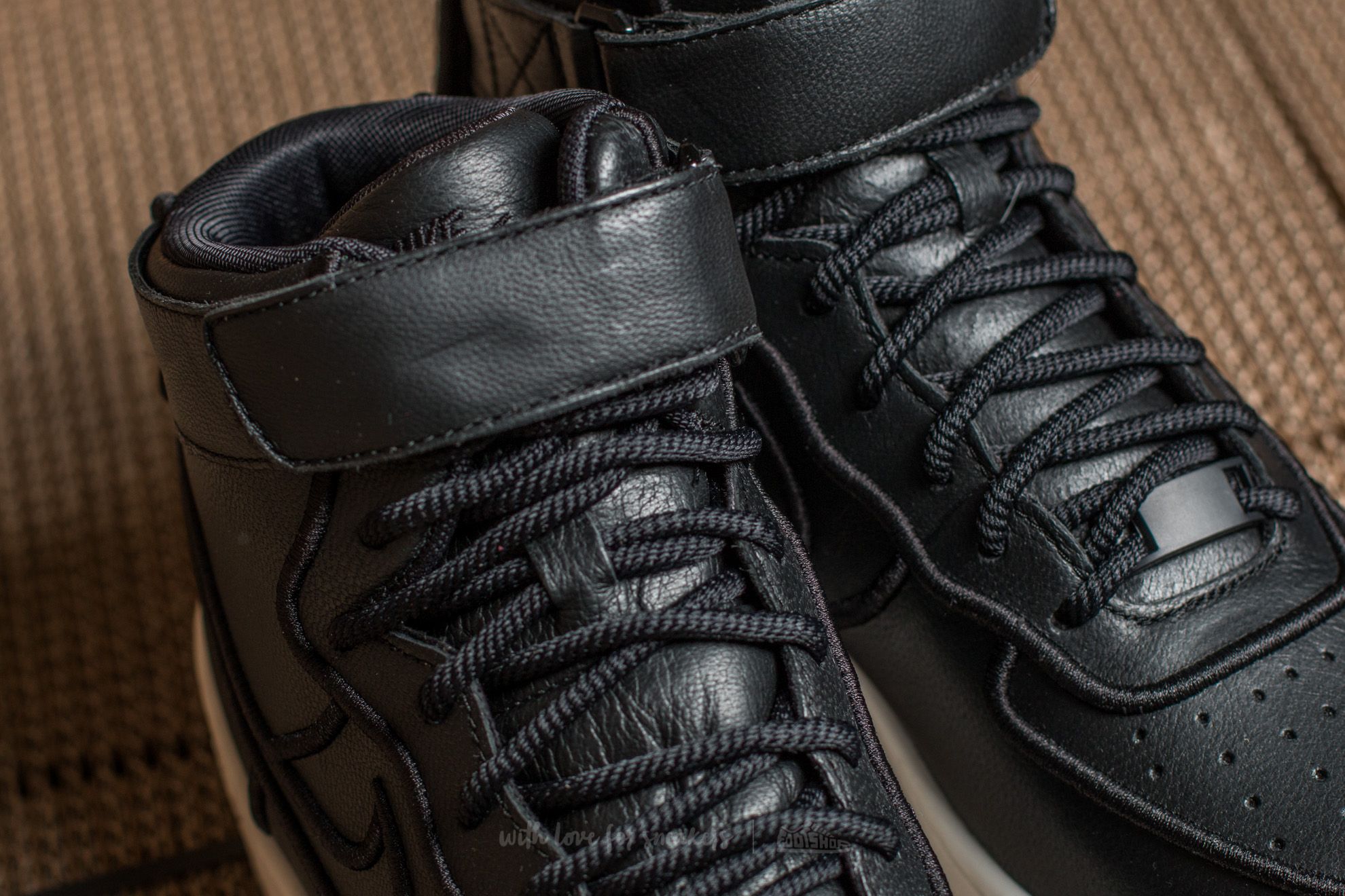 Sapatos de mulher Nike Wmns Air Force 1 Upstep Hi SI Black/ Black-Ivory