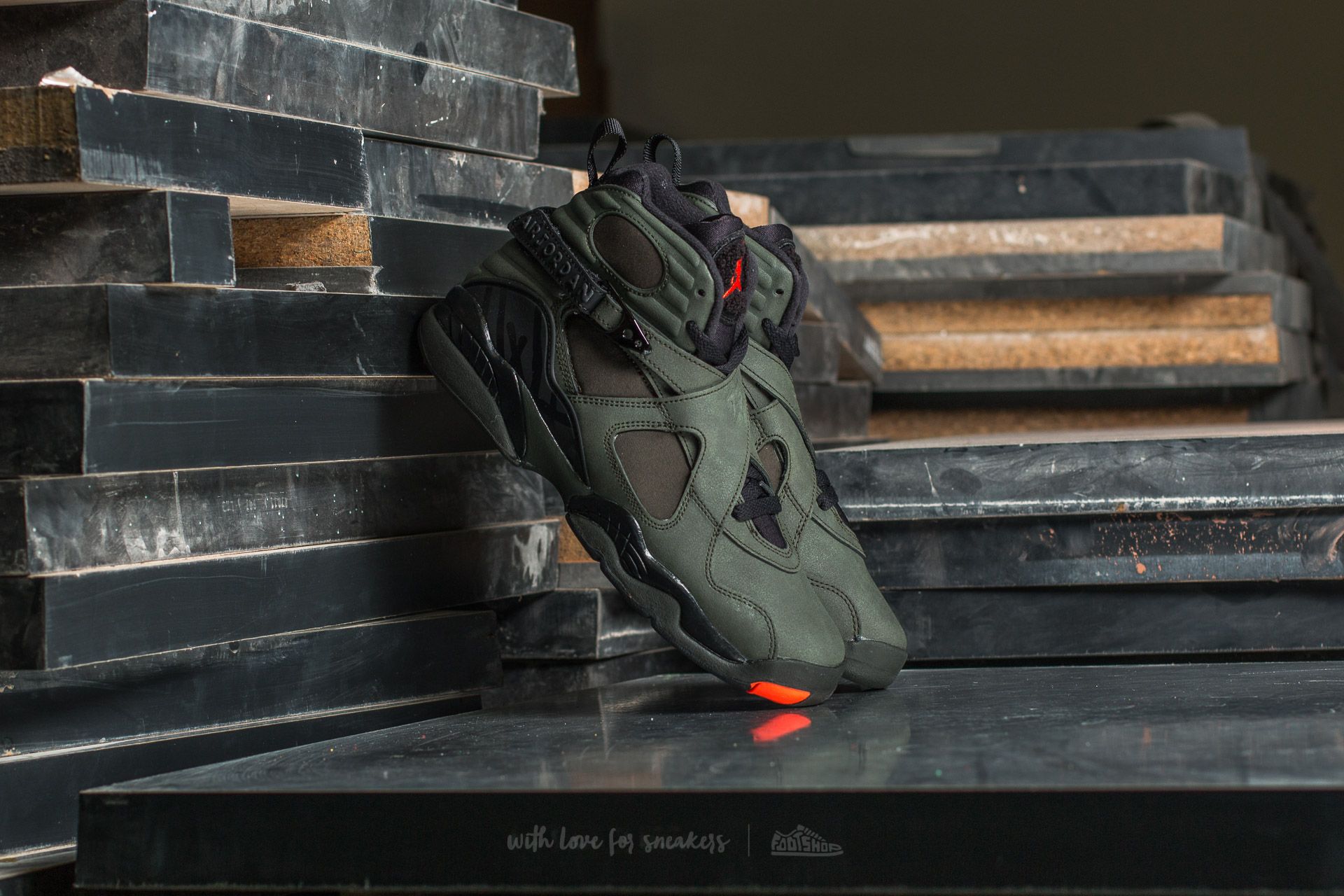 Black and store orange jordan 8