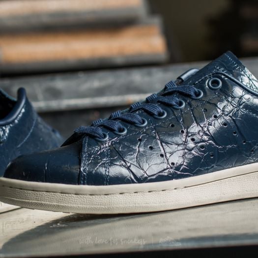 Adidas originals stan smith leather trainers in white and navy best sale