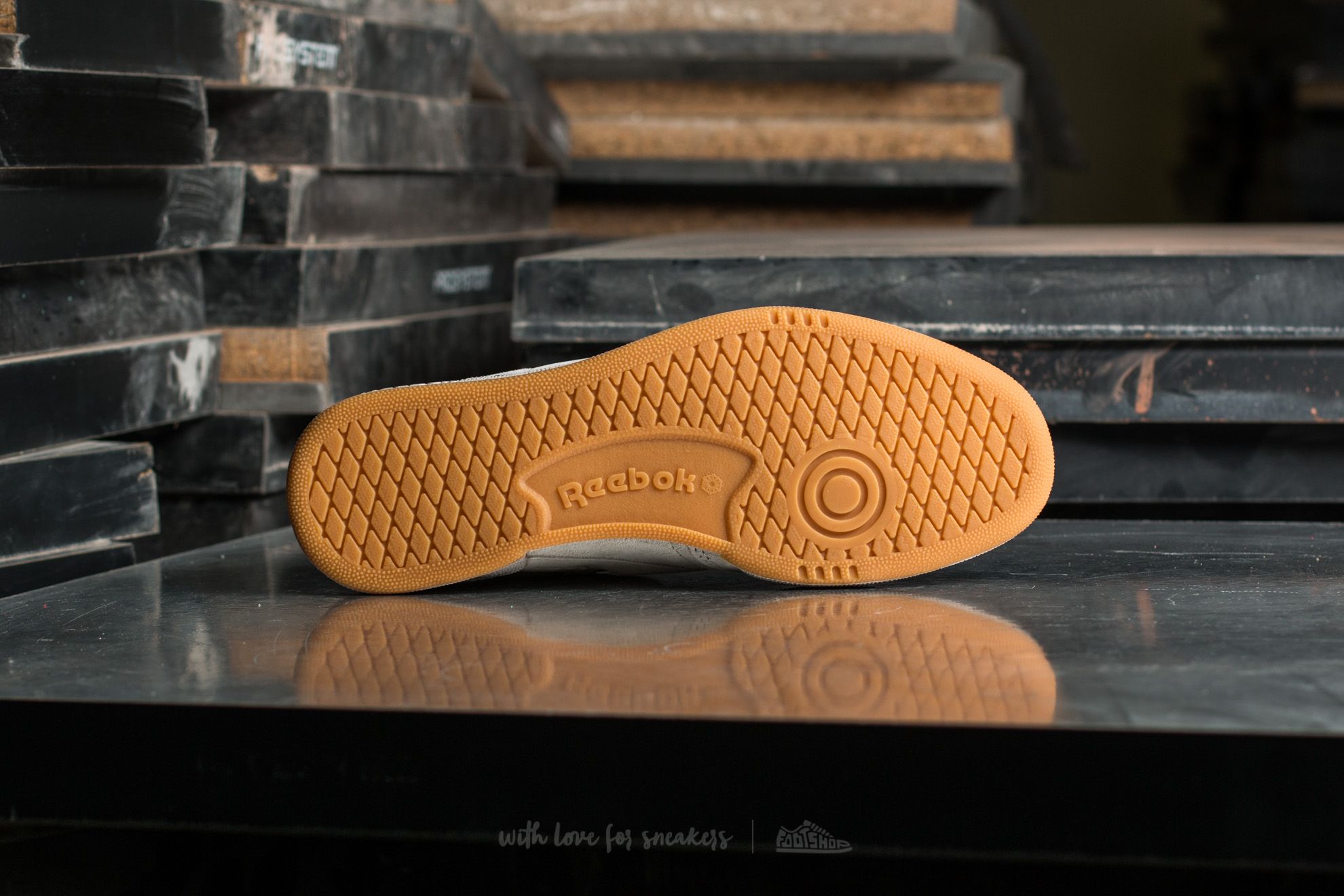 Reebok club c 85 tg steel carbon gum deals