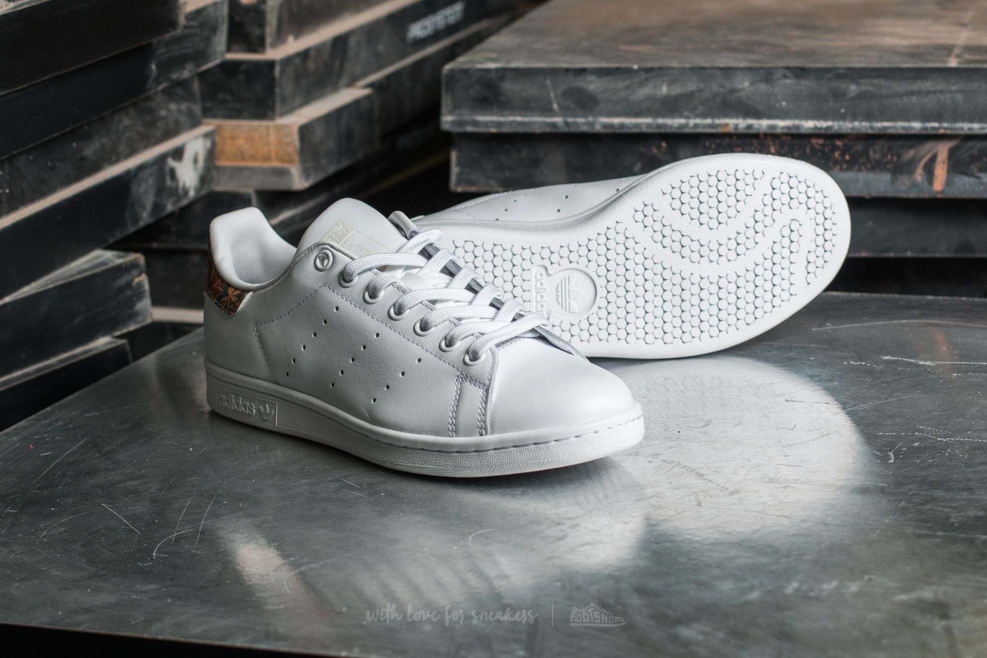 Ženski čevlji adidas Stan Smith W Ftw White/ Off White