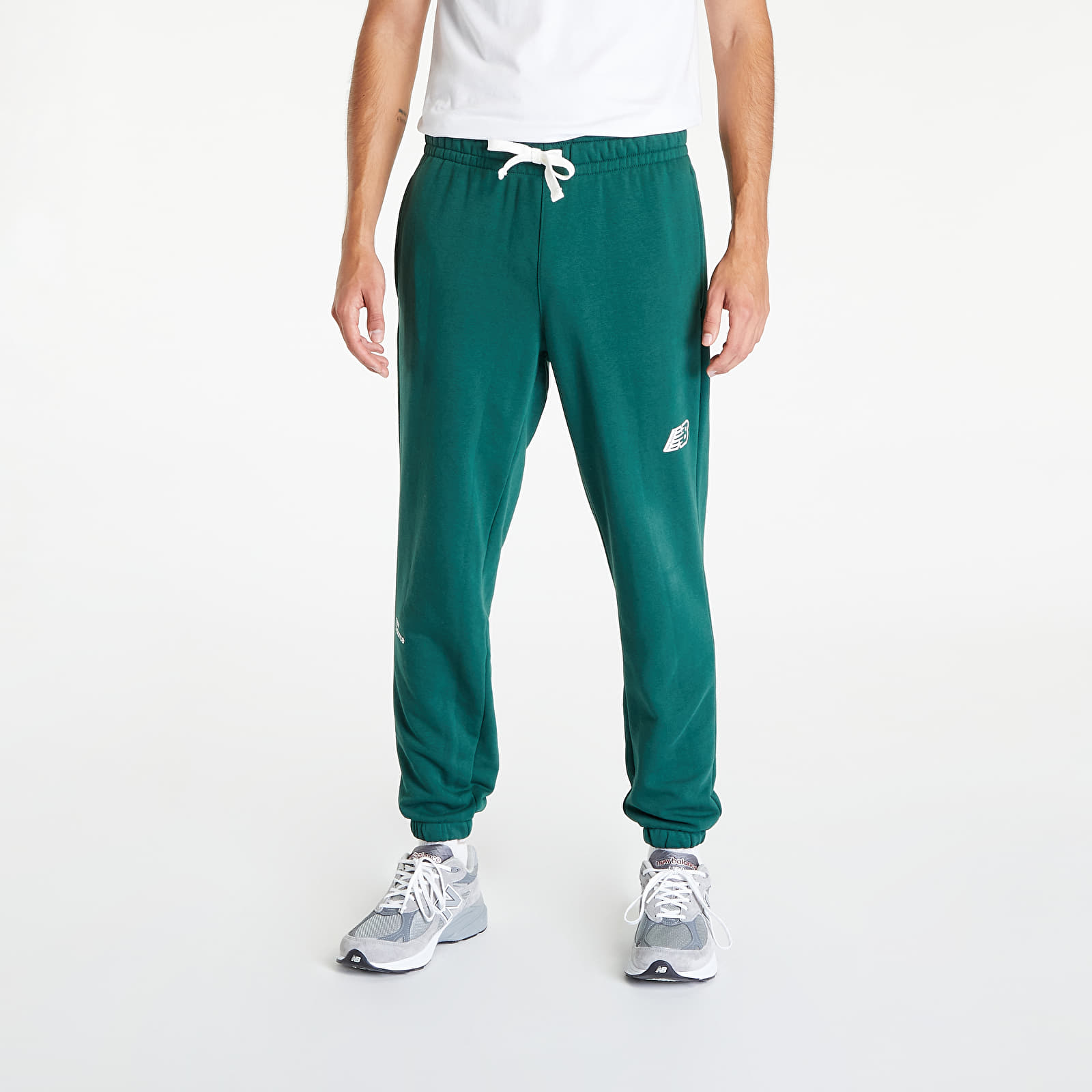 Pantaloni și blugi New Balance Essentials Magnify Fleece Jogger Nightwatch Green