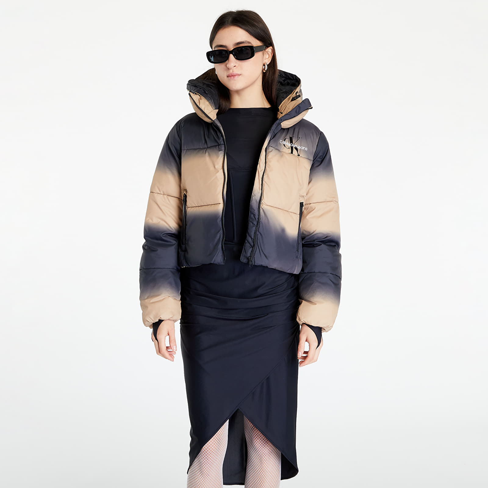 Jakne  Calvin Klein Jeans Gradient Puffer Jacket Gradient Aop Ck Black/ Camel