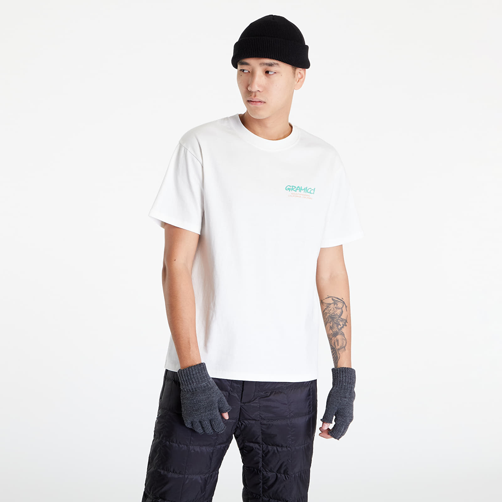 T-shirts Gramicci Mountaineering Tee UNISEX White/ Green