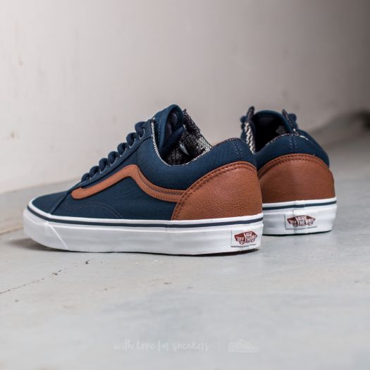 Material vans old skool store