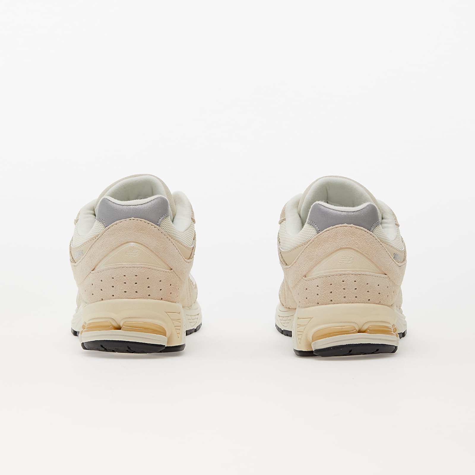 Men's shoes New Balance 2002R Beige