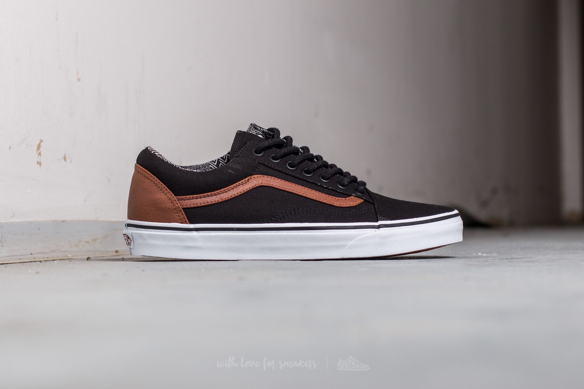 Men s shoes Vans Old Skool Canvas Leather Black Material Mix