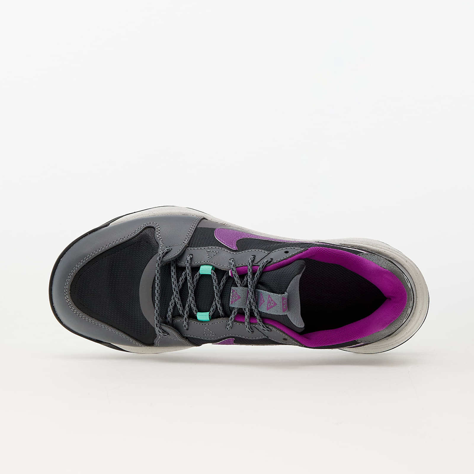 Încălțăminte și sneakerși pentru bărbați Nike ACG Lowcate Smoke Grey/ Dk Smoke Grey-Vivid Purple