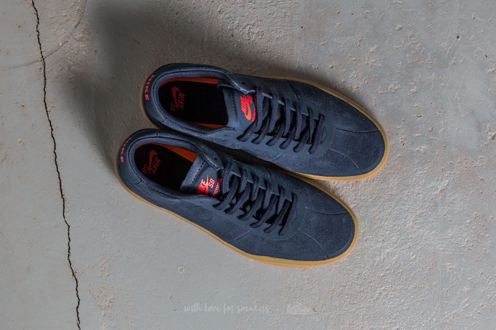Men's shoes Nike SB Bruin Hyperfeel Obsidian/ Gum Light Brown/ Max Orange/ Obsidian