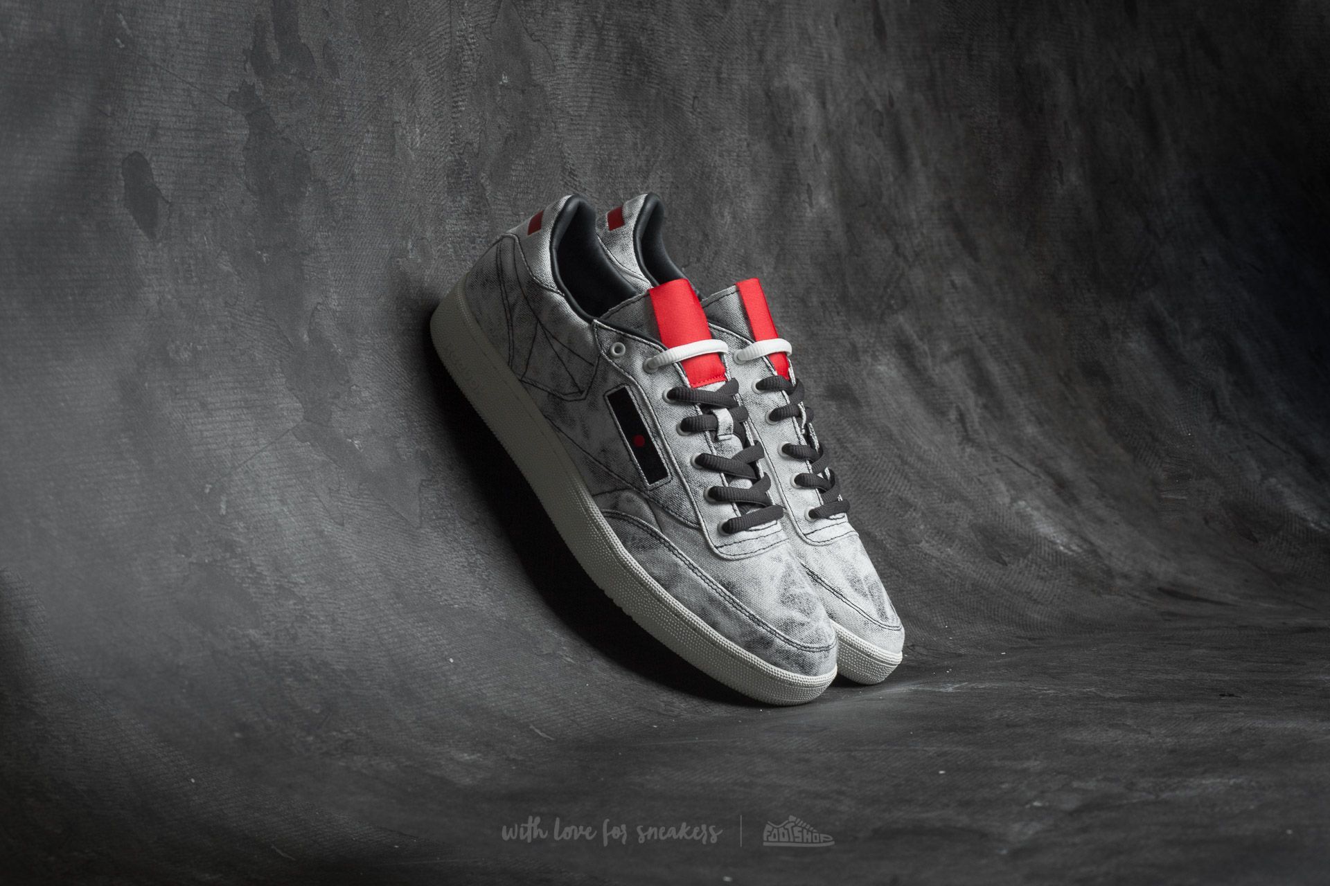 Kids' sneakers and shoes Reebok x Kendrick Lamar Club C Junior White/ Coal/ Scarlet