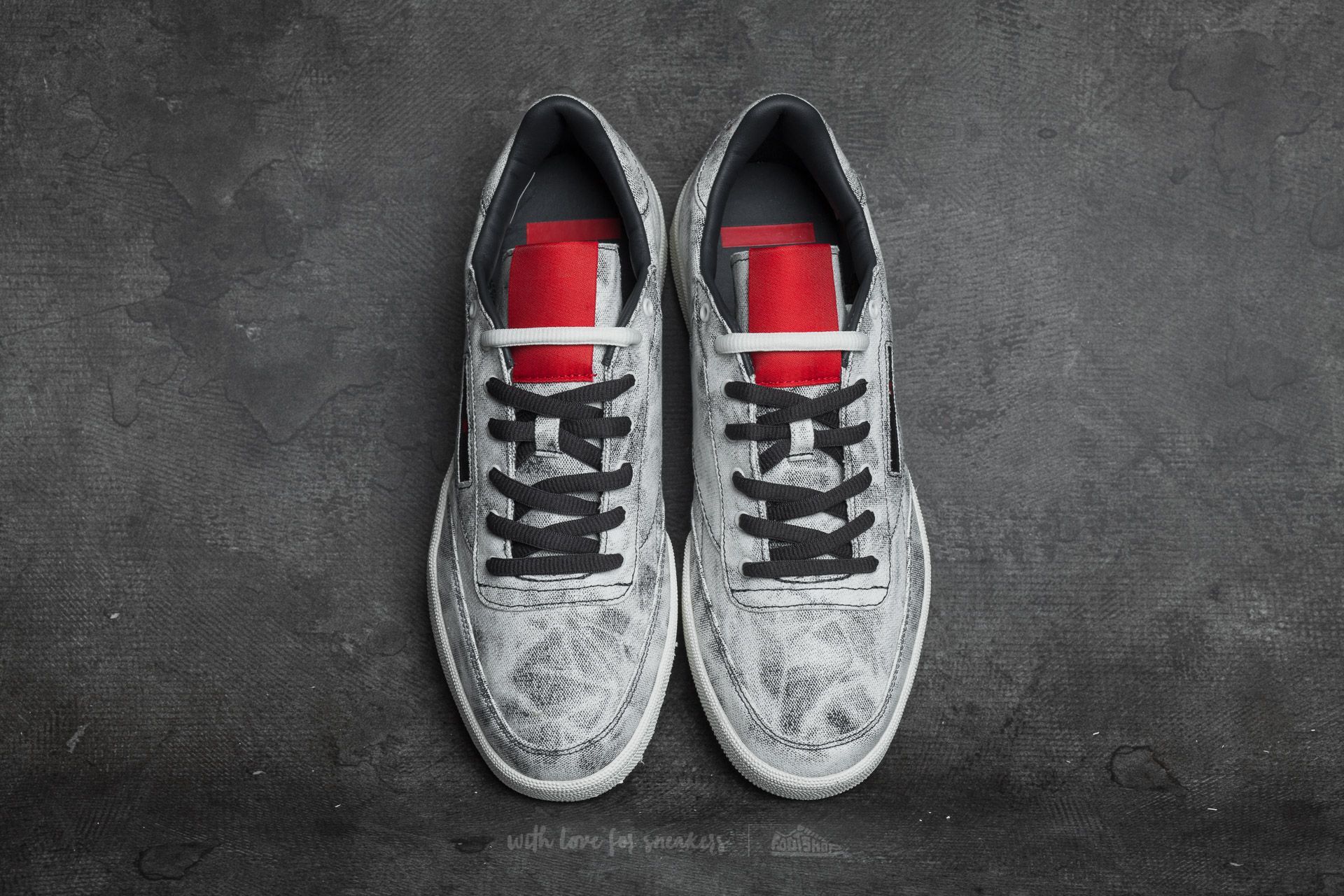 Kids' sneakers and shoes Reebok x Kendrick Lamar Club C Junior White/ Coal/ Scarlet