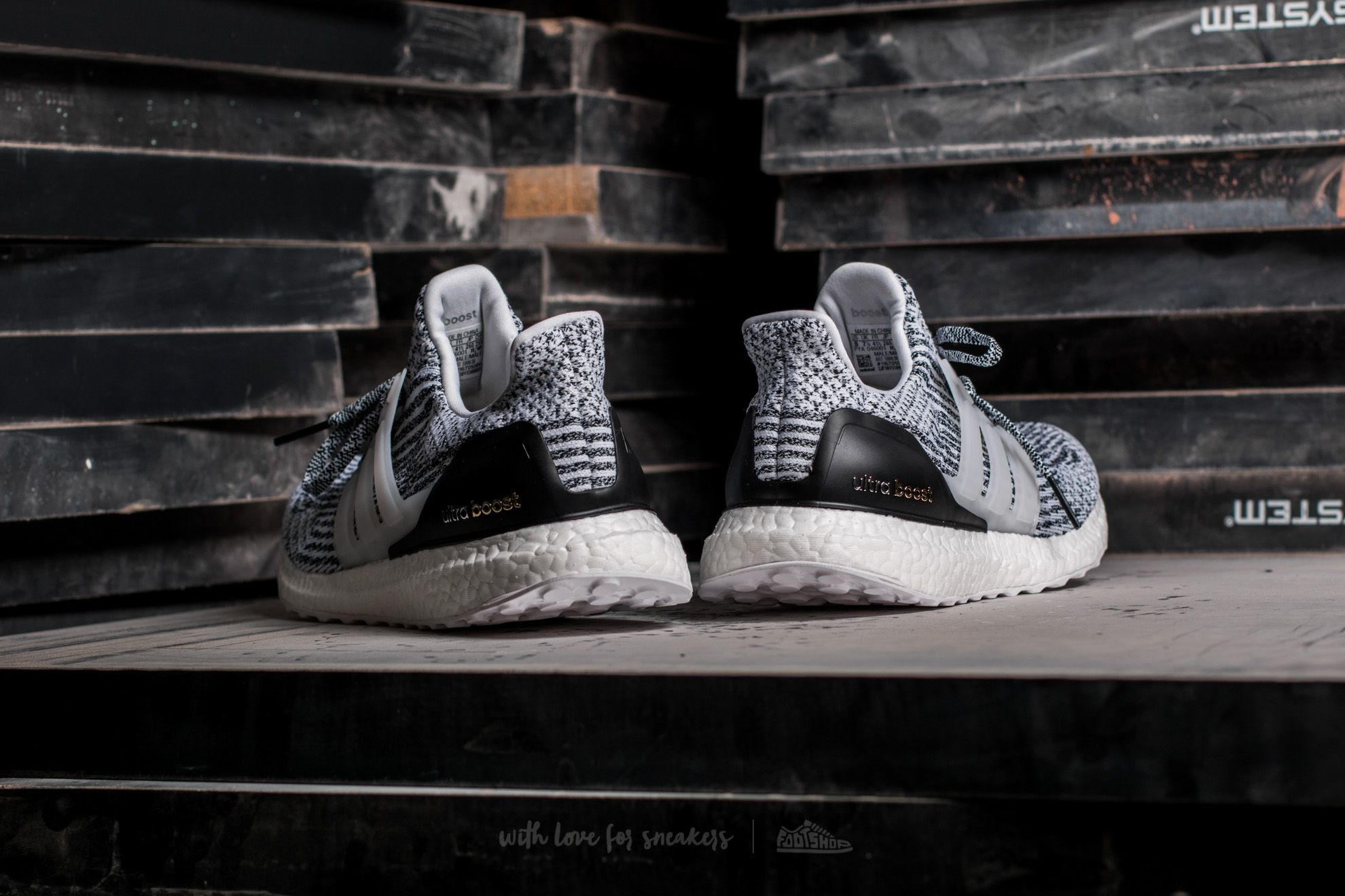 Ultra boost core black ftwr white discount